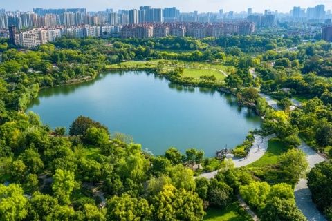 宁波旅游攻略:地铁畅游景点美食推荐与行李寄存指南
