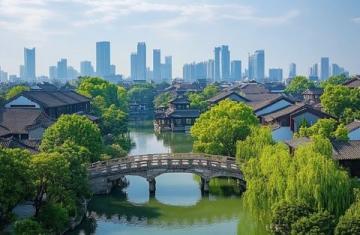 杭州四季青购物指南:如何巧妙试穿与选购衣饰