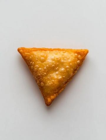 在短视频上看到介绍网红小吃——如皋老吴虾糍很是火爆