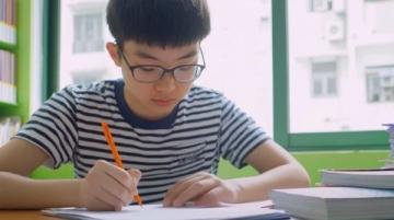 刘强东人大求学经历:如何用编程技能赢得爱情与未来