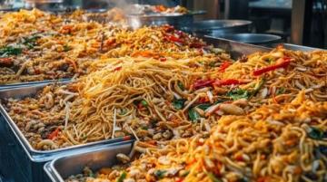 食界大碰撞:郑州打工人在杭州的美食寻觅与乡愁寄托