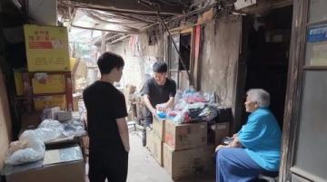 藏在厦门小巷的30元海蛎煎:一对夫妻的33年坚守与爱情传奇