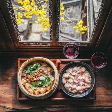 北京特色美食与饮品推荐及传统工艺品介绍