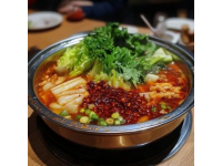 重庆地道火锅小吃攻略：经典食谱+热门街区导览