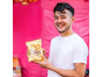 传统美食的破圈之旅：从街边小吃到网红爆款
