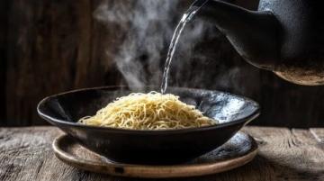 你家方便面不会还在直接下锅煮吧抠鼻!教你新吃法
