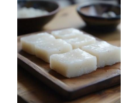 如何制作美味手工黑芝麻馅糯米糍粑？原料及步骤详解