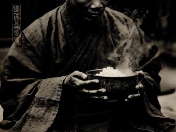 通渭美食:一碟荞圈圈、一碗煮洋芋、锅盔......
