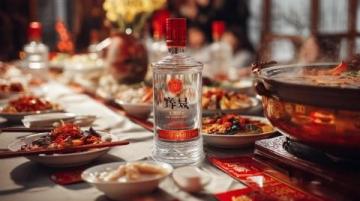 北京秋日美食指南:中塔旋转餐厅螃蟹美食节不容错过