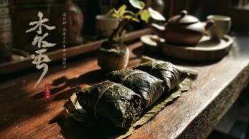 江苏扬州是淮扬菜的发源地之一,以其精致、鲜美的风味和讲究的刀工闻名