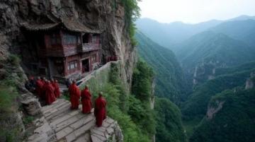 崂山二龙山4月11日免费开放, 限时优惠至4月30日, 预约购票详情见公众号