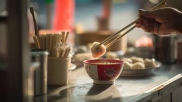身为一位在昆明扎根五六年的资深吃货,我踏足过无数美食胜地