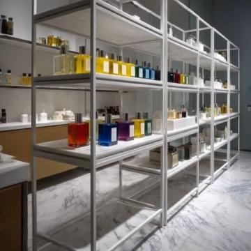 在北展拍完玫瑰花园,听说俄优品是北京最大的俄罗斯商品超市,里面的俄罗斯商品最全