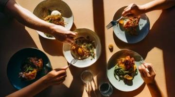 解锁你的厨艺天赋:从零失败快手菜到健康轻食主义