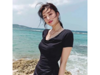 六月吃什么今天出门办事到吕厝附近，天气实在太闷热了