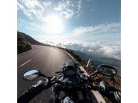 云南10条摩旅宝藏路线：自然风光与地道美食之旅
