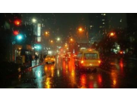 无锡交警深夜查酒驾发现吃草流浪汉，温情救助传递人间大爱