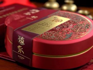 颐和园展出精美梅花形漆盒文物近距离感受古代工匠的精湛技艺