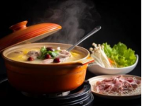 衢州菜在浙江美食里仿若一位特立独行的独行侠