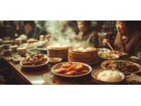 老潼关肉夹馍的特色与魅力：千层酥皮、热馍凉肉的独特吃法