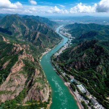 邯郸是中国河北省的一个历史文化名城,以其悠久的历史和丰富的文化遗产而闻名
