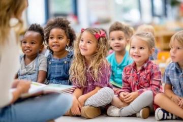 如何做一位小学生的称职父母,老师负责教知识,父母负责协助教小朋友的三观