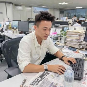 山西侯马,一个小伙子拿来一条鱼给专家鉴定,声称因为它的结构很奇特