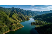 神农架林区——四季生态秘境,集自然奇观、人文历史与生态美食于一体的旅游胜地。