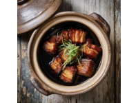 能分享你家乡的美食吗：盐城八大碗之美味与文化