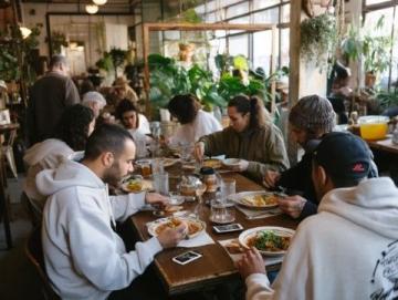 实用旅游英语:餐馆点餐必备28句英文