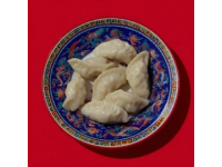 用英语介绍中国传统美食：饺子的故事与发展历程