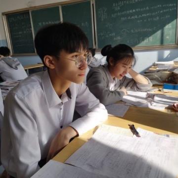 利用汉语常识和词源学学习英语语法更高效