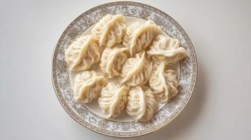 95后小伙复刻外婆秘方:1斤魔芋变5斤豆腐,酸菜一淋三碗饭打底