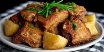 柠檬蒜香煎鸡翅:鲜美多汁的美味佳肴