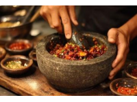 法棍与锅盔：东西方面食文化的碰撞与交融