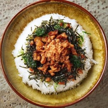 日本鳗鱼饭的魅力:精细烹饪的艺术