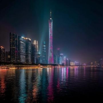 广州杭州：交融古今，产业繁荣，宜居宜业的现代都市对比