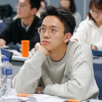 我的天哪,真的要给这位清华学霸父母点个赞!他们为了让孩子能够学习更多的课外知识