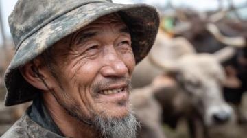 河北廊坊,男子献血8次,却在急用血时被告知献血证过期,不能优先用血!男子不能
