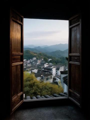 绩溪,这座镶嵌在皖南山区的千年古城,是徽州文化的重要发源地