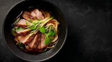 日本鳗鱼饭的魅力:精细烹饪的艺术