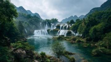 云南旅游攻略云南是中国旅游资源最丰富的省份之一，融合了雪山峡谷、高原湖泊
