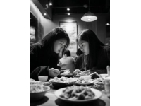 今天仍旧是吃粥配馒头,粥的古文＂鬻＂，形象，妙！鬻，粥与鬲组合，上下偏旁