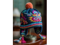靖西绣球是广西壮族自治区靖西市的一种传统手工艺品，也是壮族文化的代表性符号之一