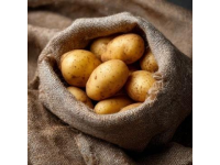 温情通话里的乡村记忆：蒸土豆与夏日家常饭