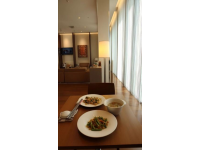 陆家嘴三件套：豪华鸡鸭鸽宴惊艳味蕾