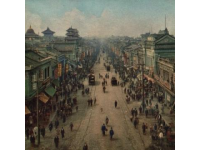 某市，一个游客去旅游，听闻长街宴口碑很好，因此便买了票前去享用