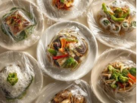 单位食堂20元盒饭引争议：有人嫌贵有人赞好吃