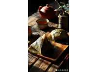一口蟹粉狮子头，品尽江南秋韵与温情的历史美味