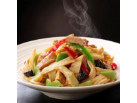 松蘑炒肉VS小白蘑菇炒肉：探寻北方家味中的菌香魅力